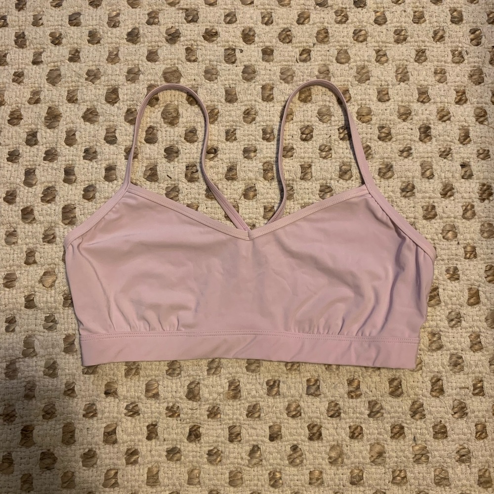 Sports bra. 💗